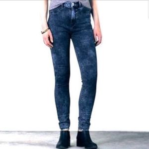 American Eagle Super High Rise Jean